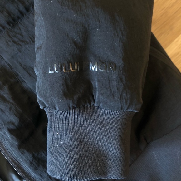 Lululemon Roam far bomber (Size 0-2) - Picture 4 of 7